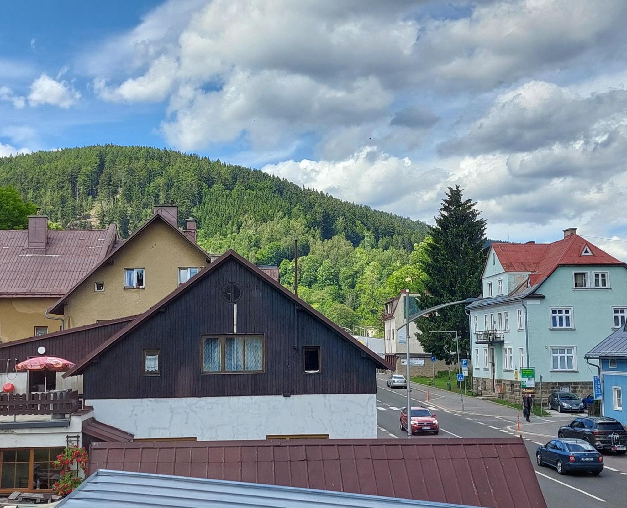 Penzion Harmonie Trutnov Esterno foto