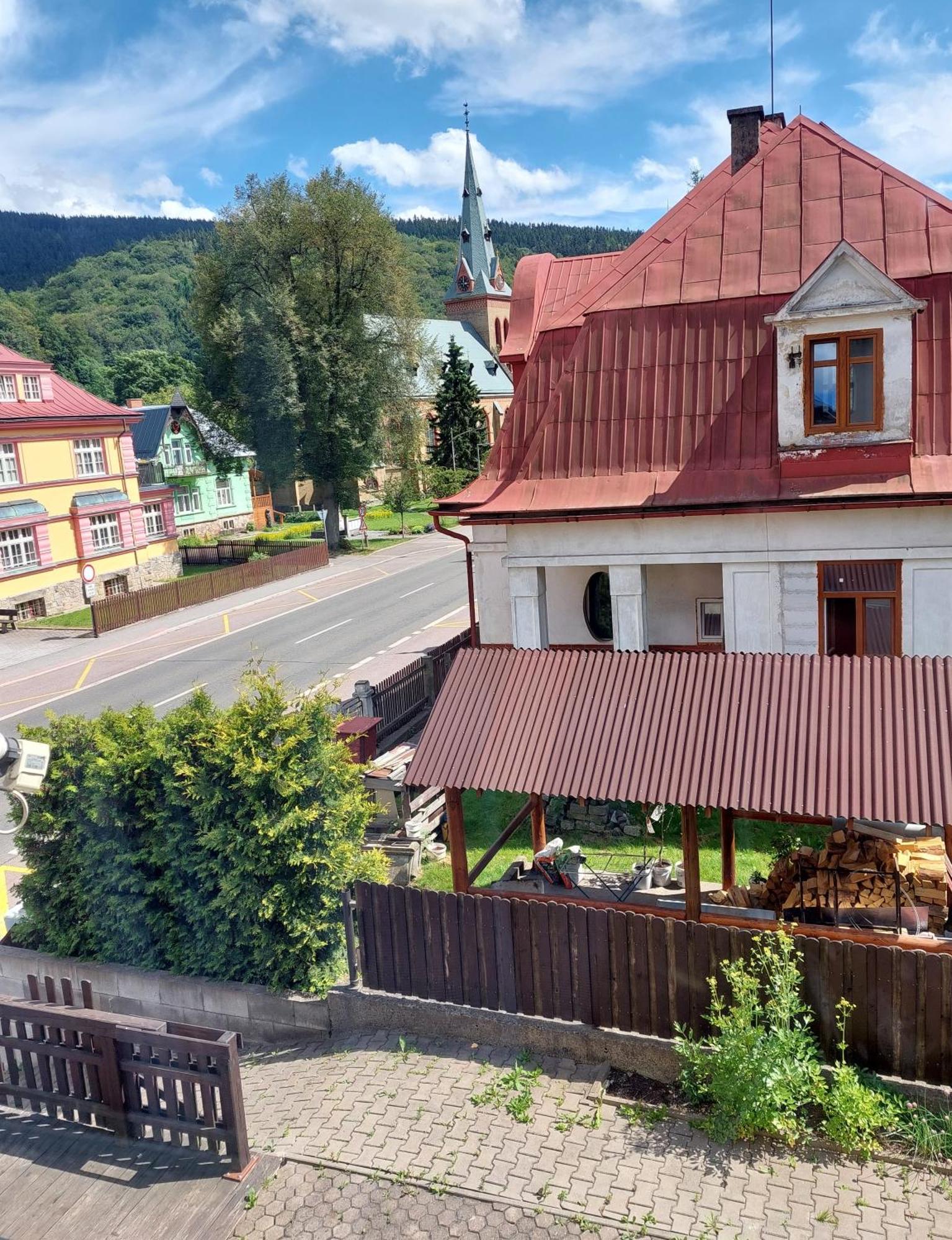 Penzion Harmonie Trutnov Esterno foto
